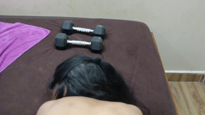 Desisexqueen: Ho aiutato una ragazza in palestra come nuova allenatrice e...