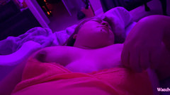 Namora Minx: Asijská velká kráska si hraje se svou kundičkou