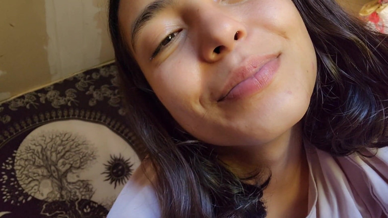 PetiteHorny: J'aime baiser avec mon voisin