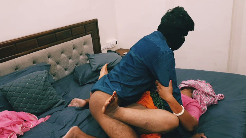 Kavitamaam: Meri Girlfriend Ke Sath Sex Place Me Sex Video