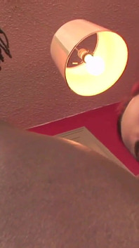 La teen asiatica kita zen fa sesso interrazziale con un cazzo enorme