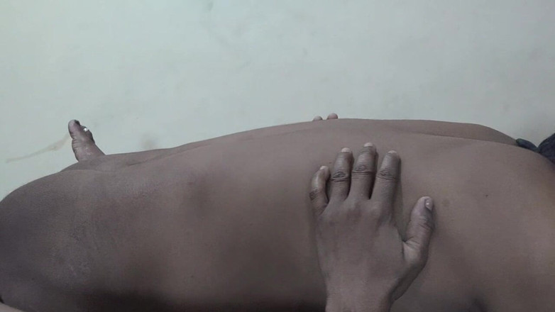 Desi Indian studio: Esposa engañando a su marido follando con novio