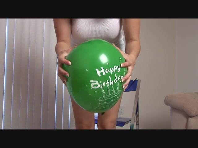 Solo Austria: Brunette babe and her big tits in solo fetish ballons...