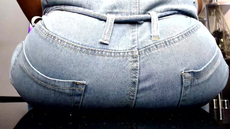 Maeling: Slut Teen Ruined in Jeans Ass-fyxiation with Giant Ass Unknowing