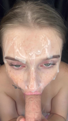 Lovelly_molly: Я вся вся в тому, що смокчу твій і граюся з твоєю