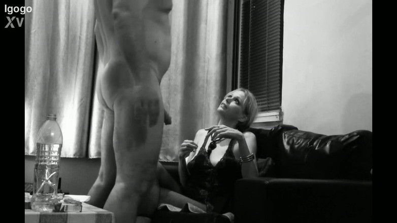 Sandra Sharapoff: Neukte mijn buurvrouw