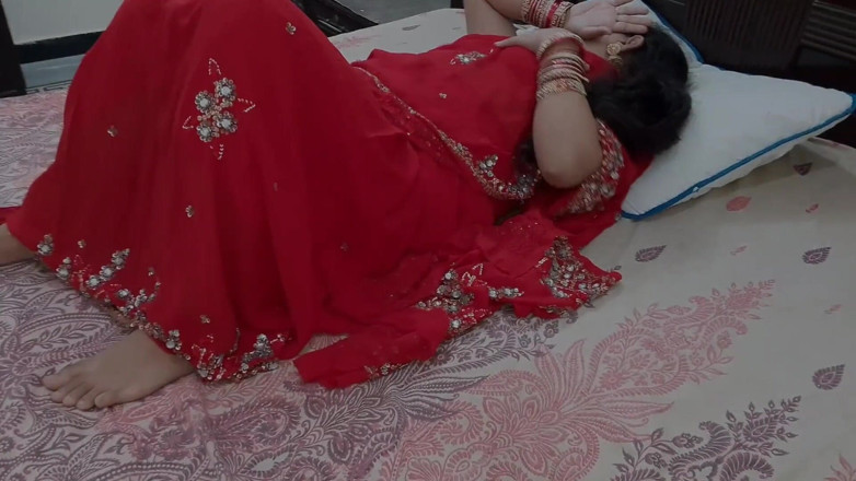 QueenbeautyQB: भारतीय सौतेली मम्मी और सौतेले बेटे की सेक्स लत