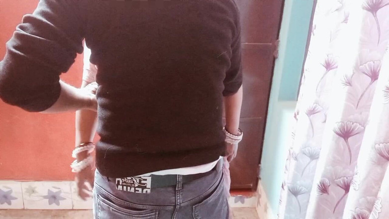 Manjushukla: Sehr schönes indisches bhabhi, das gelutscht hat.