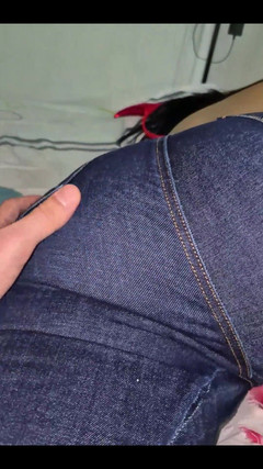 Pikaa6: Cadılar bayramını geçirmek için Amerika'ya giden Venezuelalı bir kadınla sikişiyor.