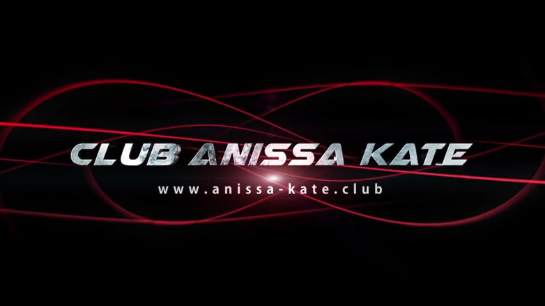 Club Anissa Kate: Rose Valerie si fa scopare la figa prima di essere...