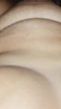 Sexy molliges teen fickt hart und voll gespritzt mit sperma