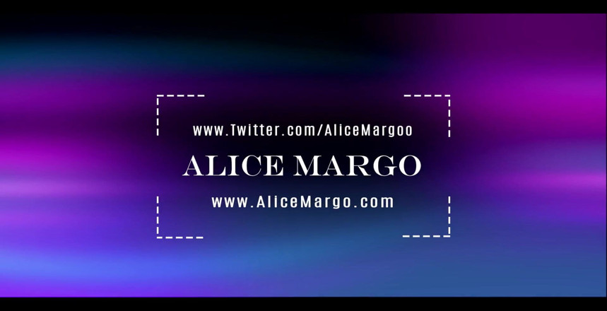 Alice Margo: Świetna amatorska POV jebanie, footjob, jazda, psie, para nastolatków!