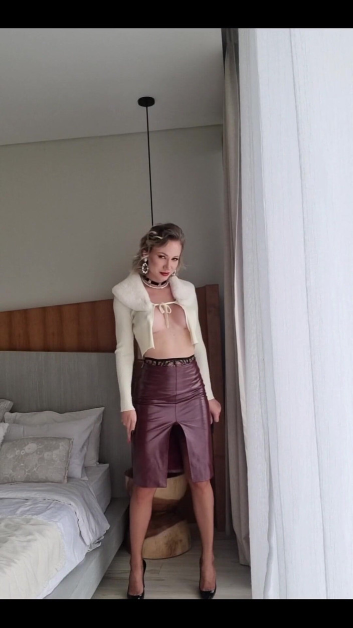 Angel The Dreamgirl: It's a Nice Skirt, but It Doesn't Seem Designed to...