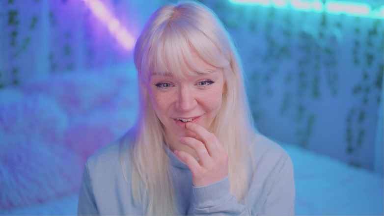 Jolie Lyon: Cha kế trở nên thô bạo với bạn trai của...