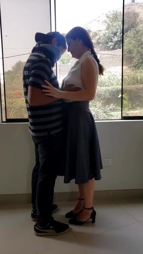 Agnes Swallow: Secretary Gives Me a Blowjob and Pisses with Excitement