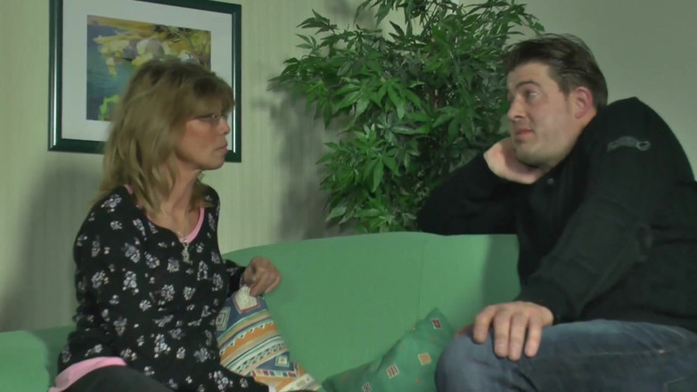 Mature Climax - 100% Mature Videos: Geile blonde reife reitet ihren nachbarn stiefsohn