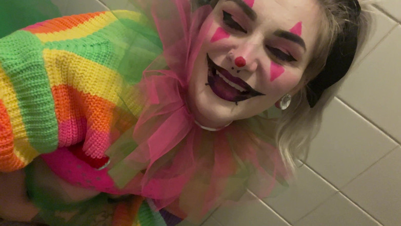 EeveeXo: Trashy Clown Girl Public Toilet Pissing Flashing and Smoking