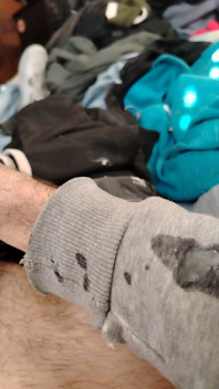 A Quick Cumshot 1