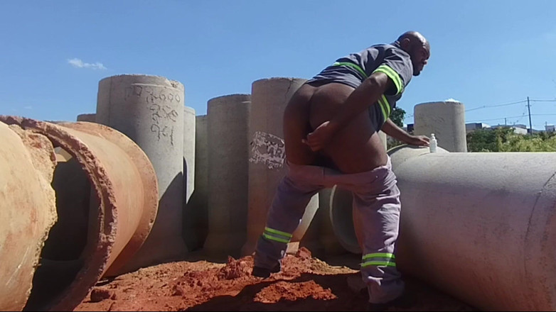 TheBlacKHunterr: Saya Mengambil Kesempatan Daripada Percutian Bersendirian Dan Di Tapak Pembinaan