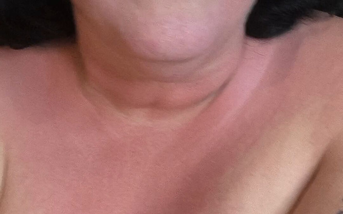 HerculesnVENUS: Sakra, je tak zrzavá ze šukání té červené dildo hlavy