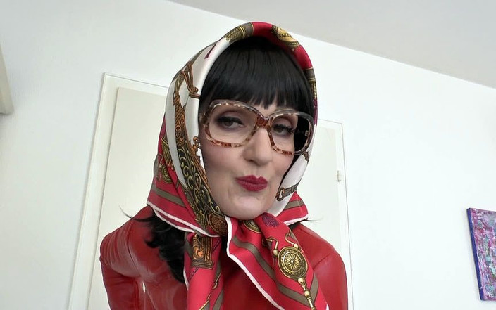 Lady Victoria Valente: Trình diễn kính cổ điển lớn - mẹ kế headscarf làm cho...