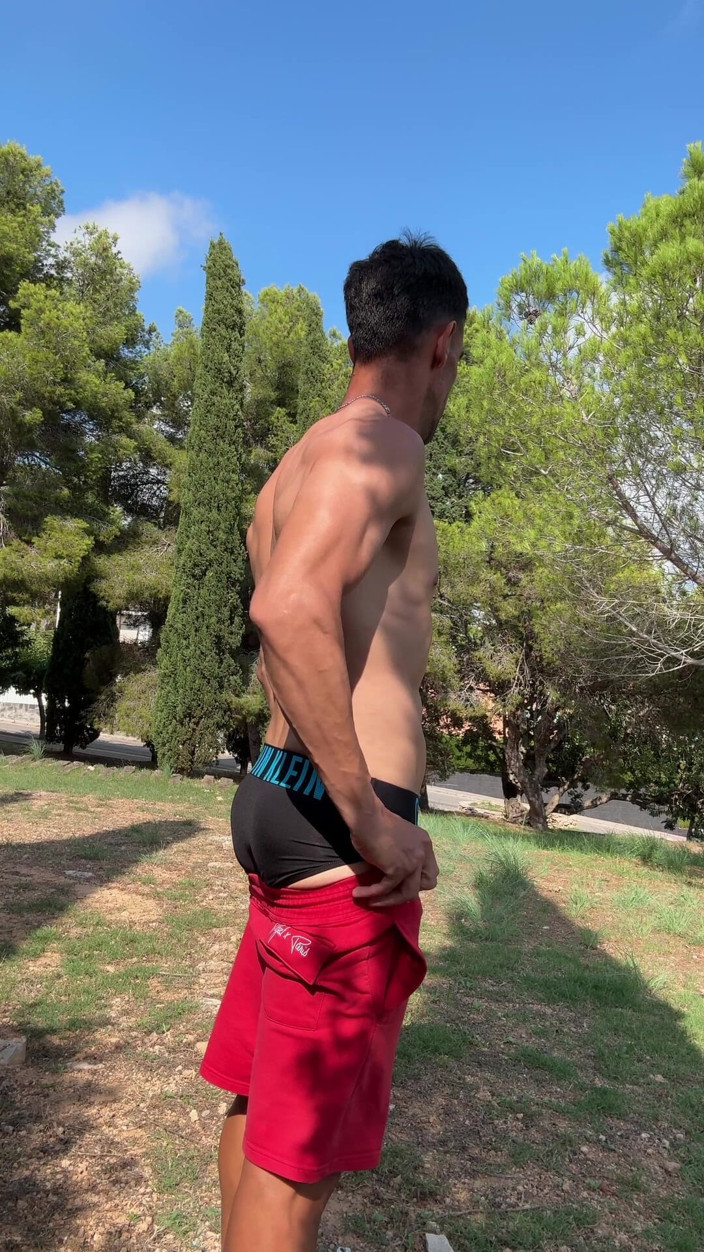 Paul Williams: Short Risky Naked Flashing on Summer Day