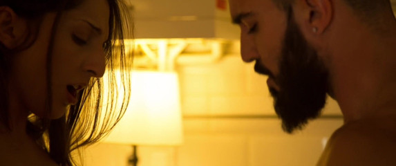 Verso Cinema: Acțiune cu spânzurătoare