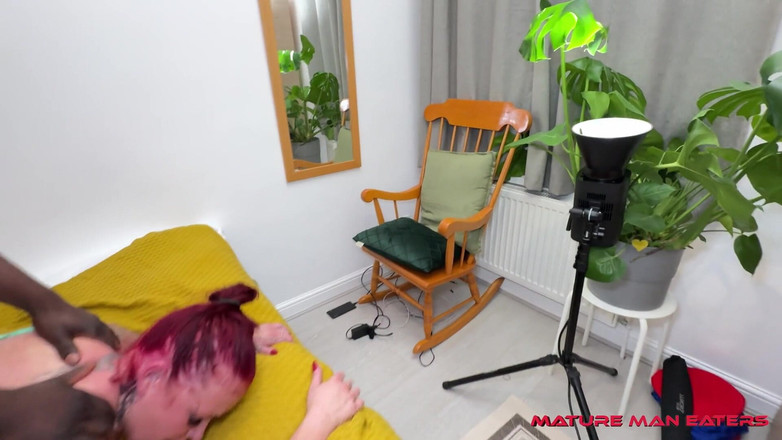 Mature man eaters: Memek tante semok inggris dientot habis-habisan sama kontol besar pria...