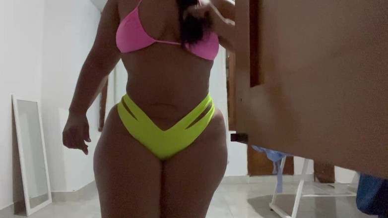 zendella usain: Nurse Changes Clothes and Is Caught on Camera in the...