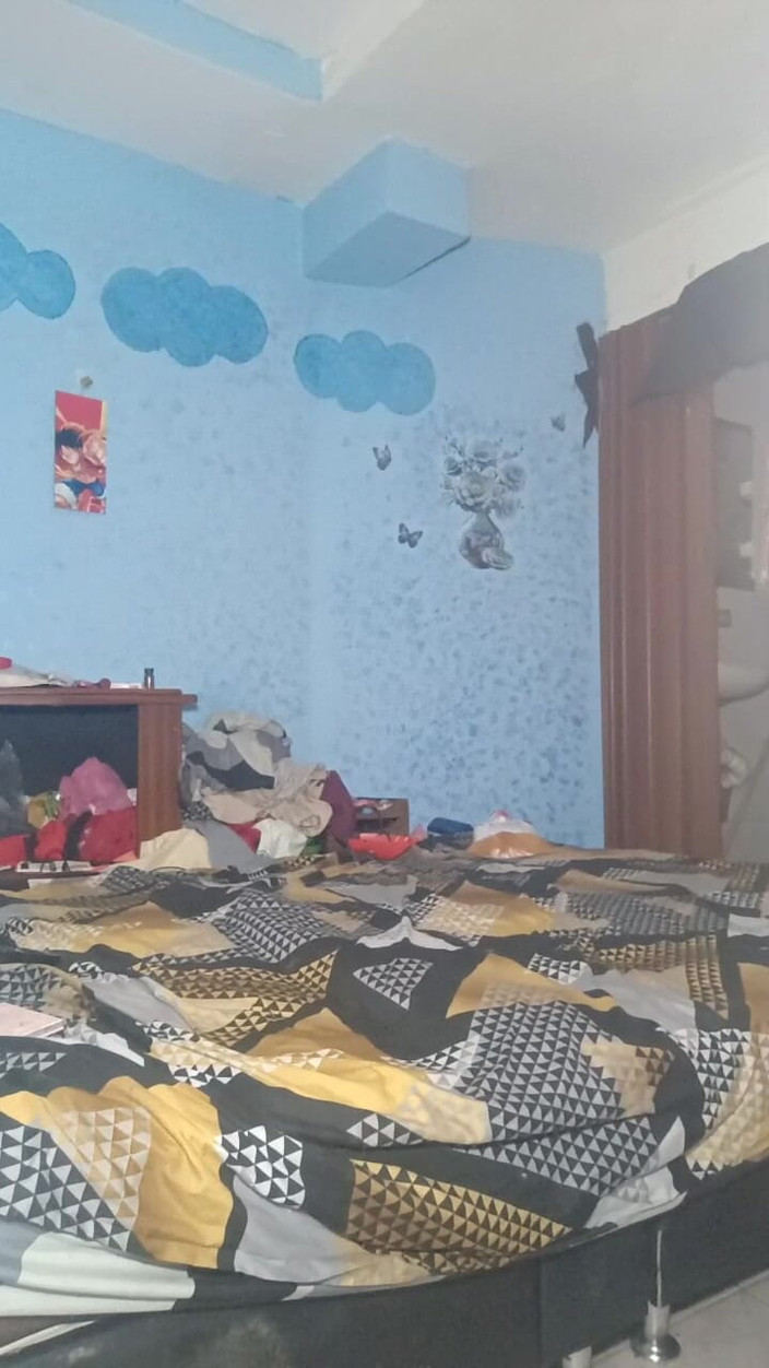 Femboy from Colombia: 1000096694.mp4