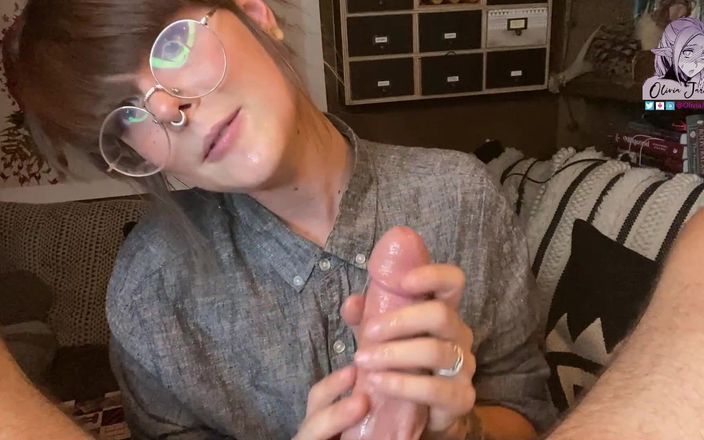 Olivia Jarden: Schattige nerdy jonge studente