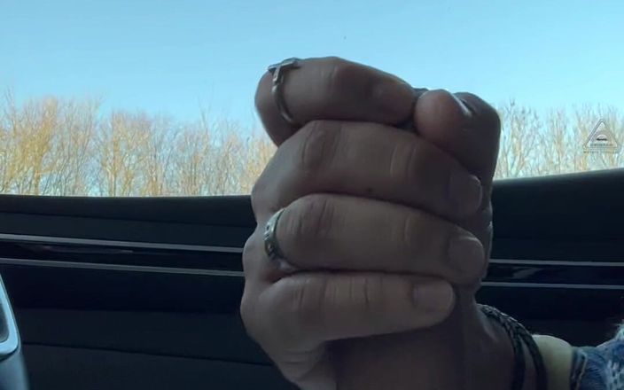 Kadu: Il camionista ha fermato l'autocarro per giocare con il mio...