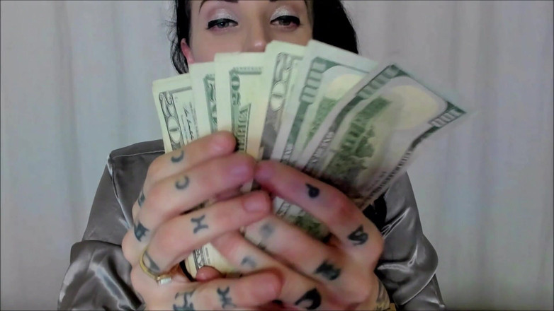 Miss Morticia: Lo que quiere la diosa