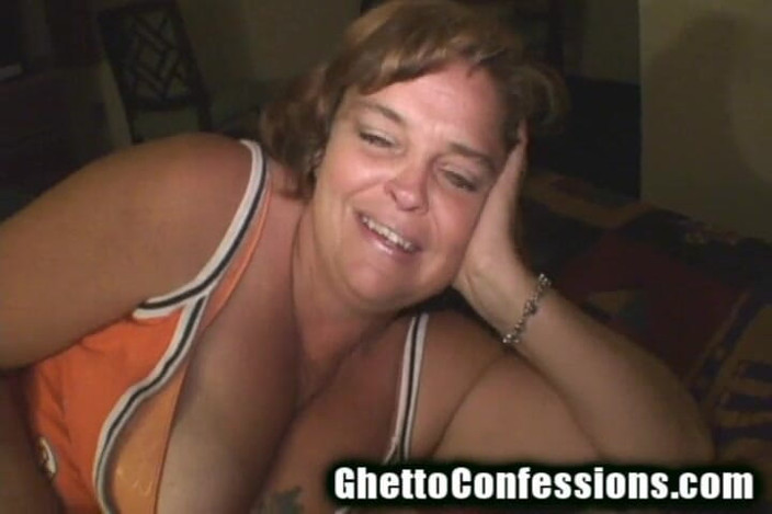 Ghetto Confessions: Storie di culo puttana tettona floppy succhia cazzo di sperma...