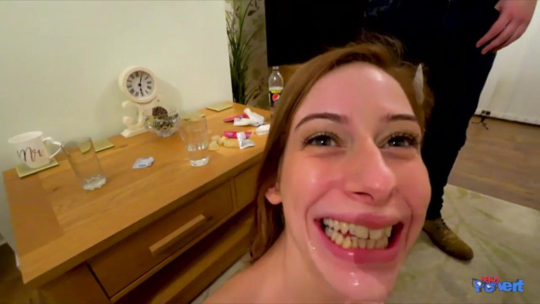 Nerd Pervert: Morgan Williams - 浸泡沙发