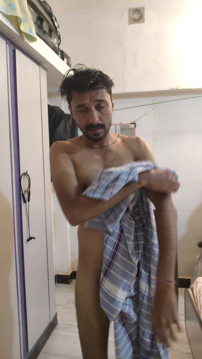 UltraHotBoy69: Get Bath Nude with Face