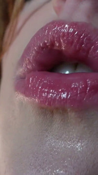 Meine Lippen Und Zunge in Nahaufnahme