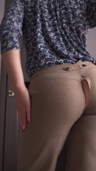 MILF Secretary Teases Tight Ass Till Her Pants Split
