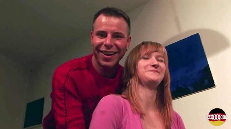 123XXX - 100% Amateurs: Blondei cu cur rotund din Germania îi place pe la spate