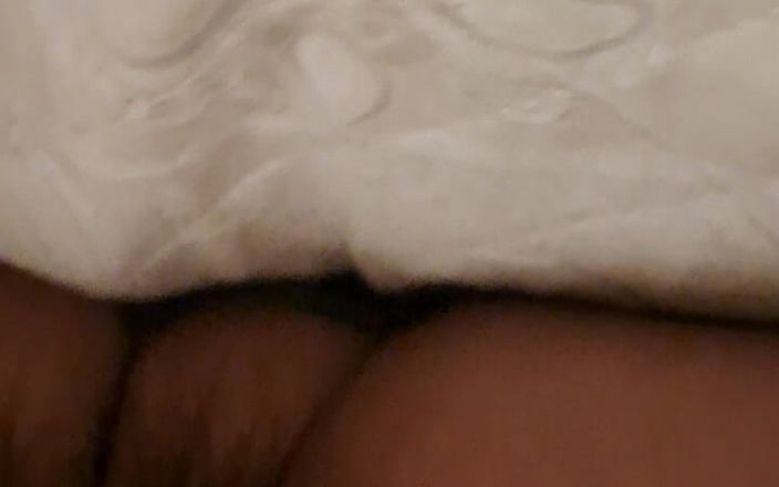 Mommy big hairy pussy: The Fat Pussy of a Very Hairy Mature MILF