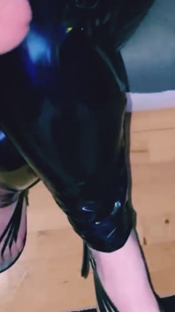 Labă cu soție amatoare sexy și fetiș cu picioare frumoase