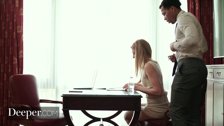Deeper: Deeper - alexa grace dientot habis-habisan sama guru les favoritnya