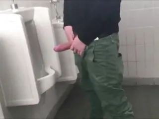 The straight fucks a man's ass for the first time