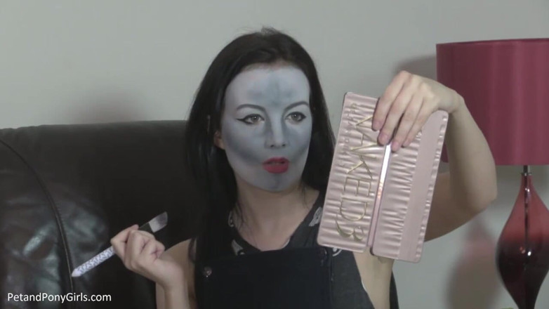 Her Kink UK: Malování kočičích dívek