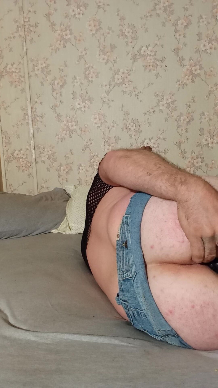 Gut Plower: Crossdresser Prostate Massage Leads to Huge Cumshot