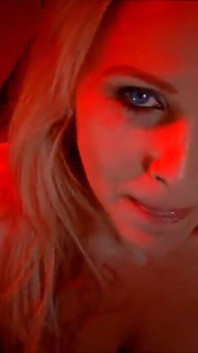 Klasyczna Julia Ann Smokin
