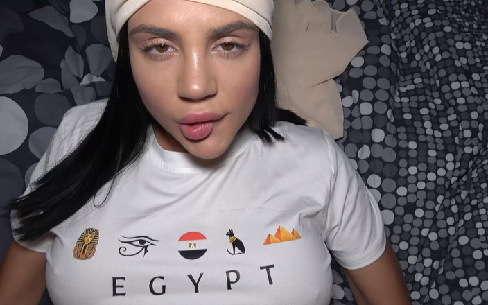 Amateur Homemade Porn: 남친과 헤어진 후 발정난 이집트 의붓 여동생 따먹기