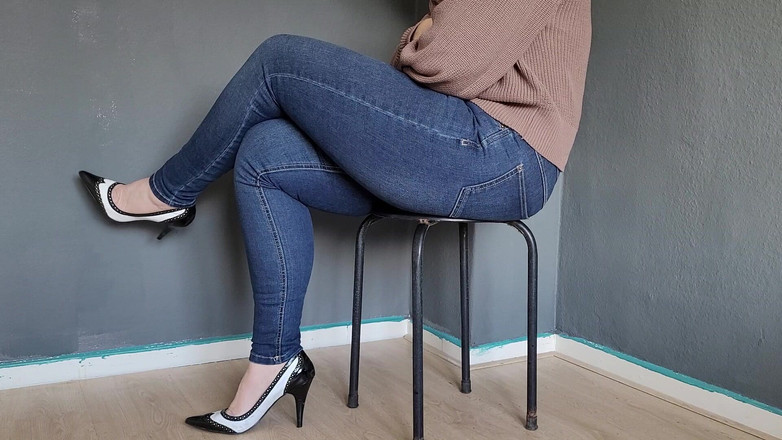 MisS Angel: Mon jean sexy avec les cuisses 4