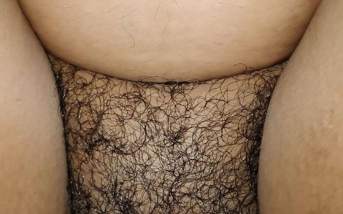 Pavi sun: Kerala esposa meando en primer plano Pezón oscuro