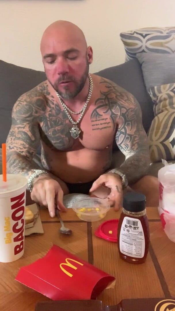 MasculineJason - Jason Collins: Mc Donald's and Kfc Mukbang!